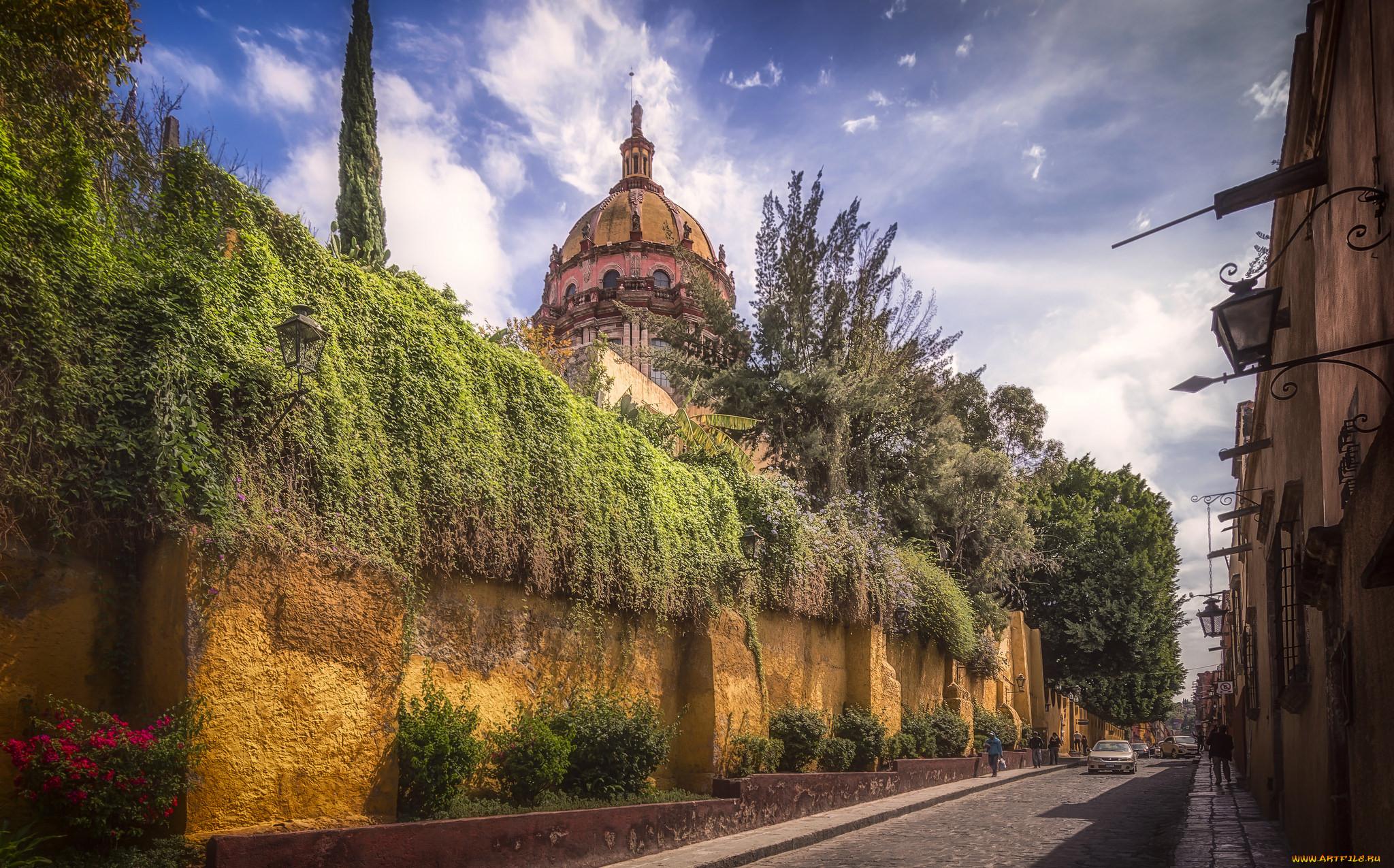 street canal in san miguel de allende, , - ,  ,  , 